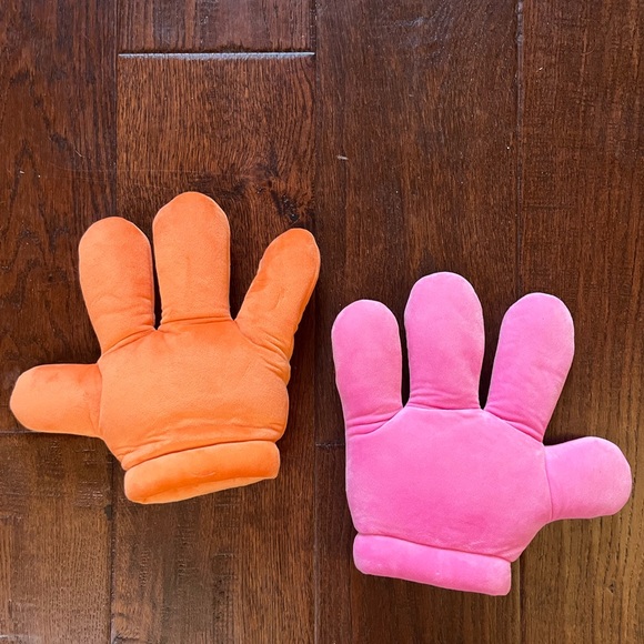 Mickey Mouse Hands Gloves HTF Pink & Orange Walt Disney World Disneyland Parks - Picture 2 of 3